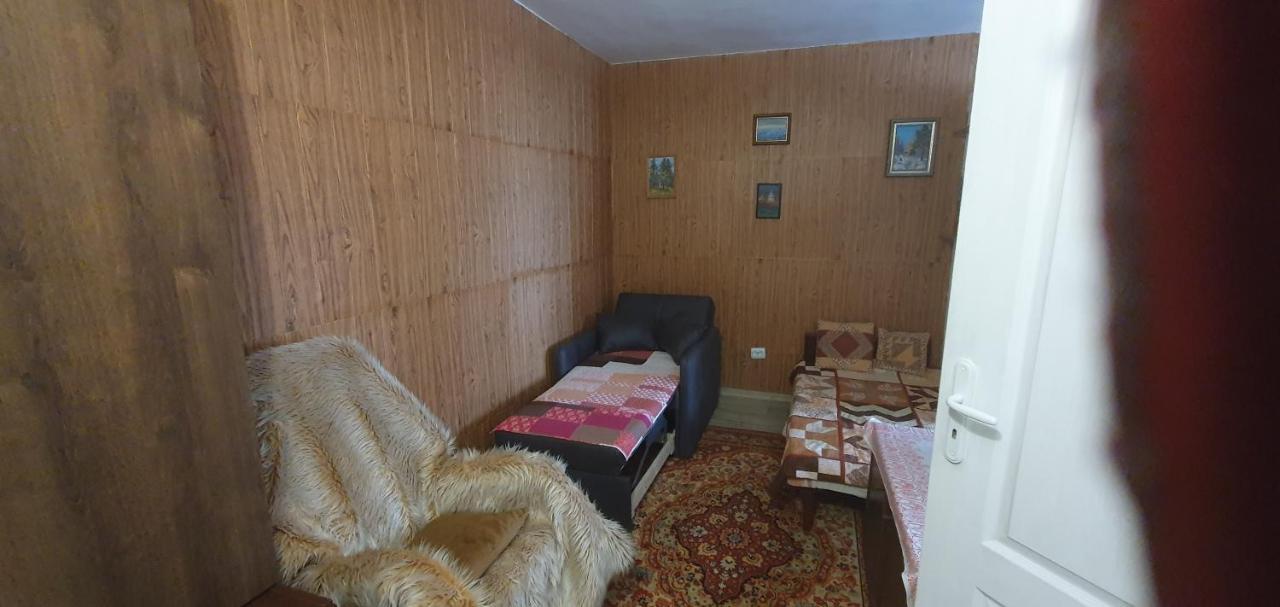Стая За Гости "Ирина" 巴尔奇克 外观 照片